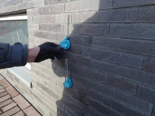 Water absorptietest steenstrip en voegwerk